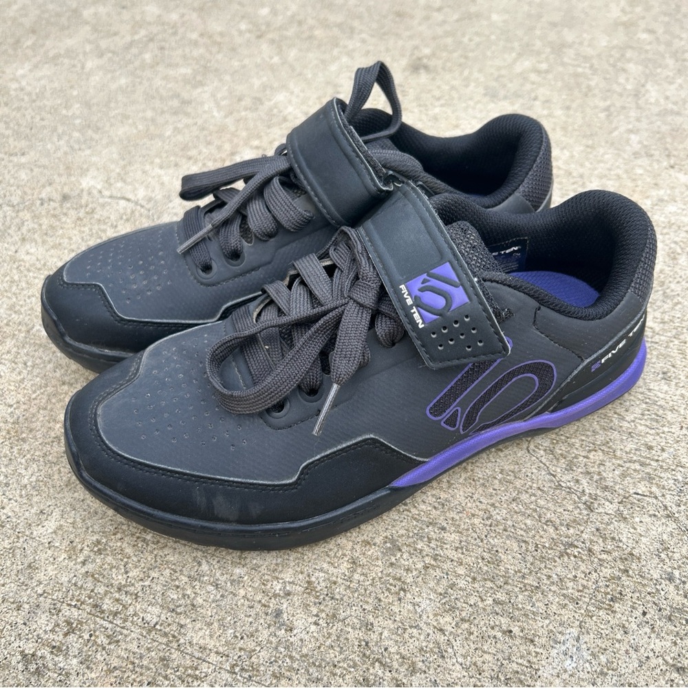 Adidas Five Ten Kestrel Lace Women's Clipless Cycling Shoe: Black Purple 7.5